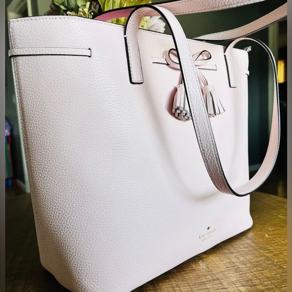 Kate Spade Tote ♠️ Hayes Medium Pebbled Leather with Zipper Top in Pink Chalk - Picture 1 of 7